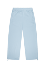 Babyblauer Jogger mit offenem Bein